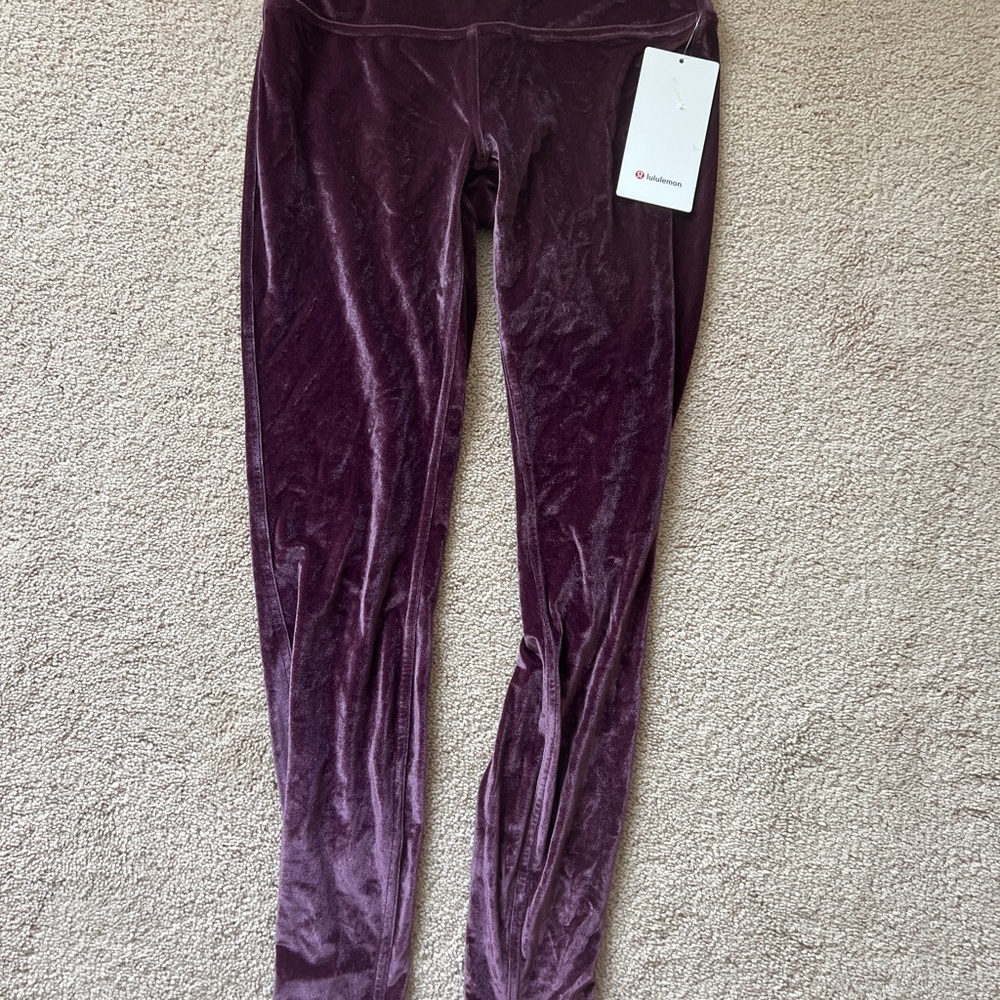 Lululemon Velvet Velour Women’s Medium Leggings Purple